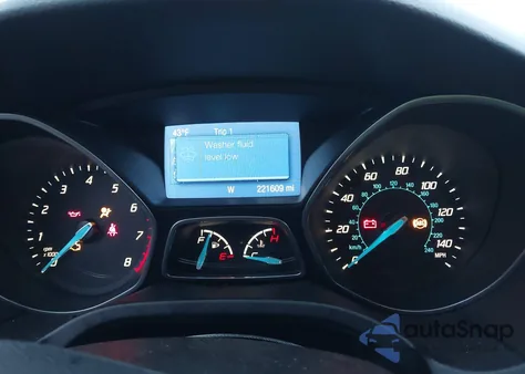 2013 Ford Focus Se z USA, uszkodzony, nr VIN 1FADP3K27DL360650